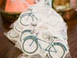 glazed bike cookies are amazing wedding favors that you can even DIY, they will bring a personalized touch to the celebration