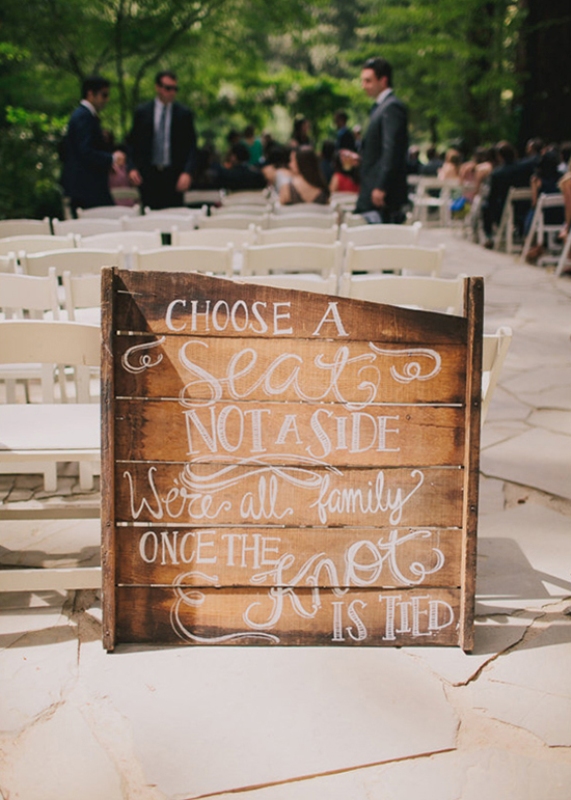A rustic pallet wedding sign is a nice idea to decorate a wedding ceremony or reception space
