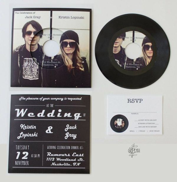 Vinyl personalized with your couple's photos is a cool idea to substitute usual wedding invitations