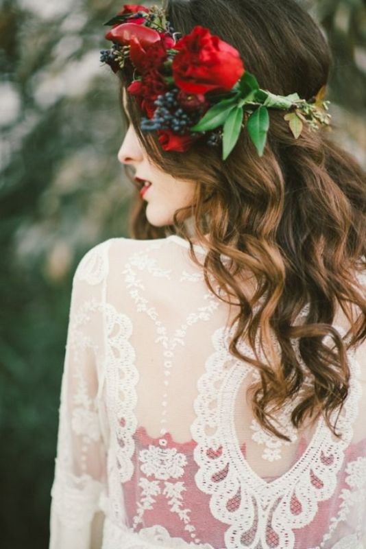 a beautiful and chic fall floral crown with much greenery, deep red blooms and privet berries is a lovely solution for the fall