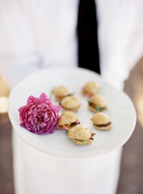mini sliders are a very crowd-pleasing idea to rock as wedding appetizers, they are delicious and very cool