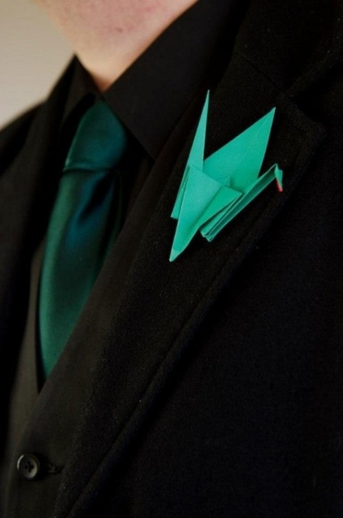 a green paper crane boutonniere is a pretty colorful idea for a modern groom's look and can be easily DIYed in minutes