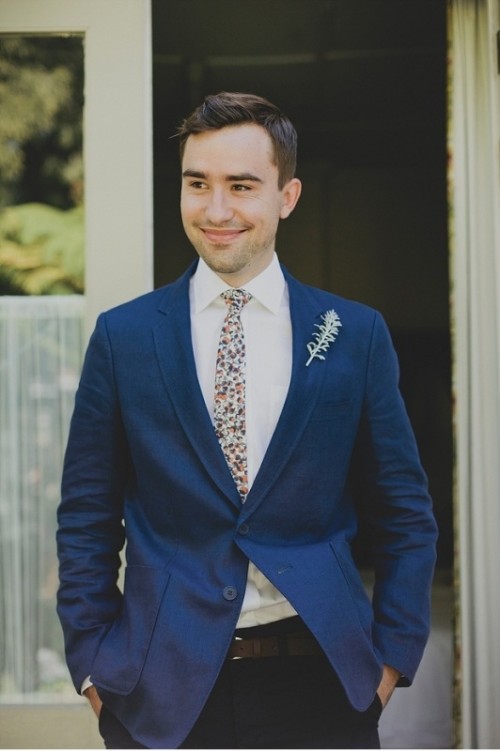 a neutral leaf boutonniere is a catchy and simple idea for rocking with a modern groom's look