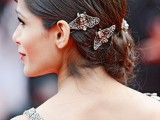 25-trendy-and-impossibly-beautiful-bridal-accessorized-hairstyles-13