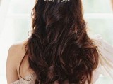 25-trendy-and-impossibly-beautiful-bridal-accessorized-hairstyles-17