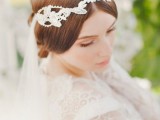 25-trendy-and-impossibly-beautiful-bridal-accessorized-hairstyles-18