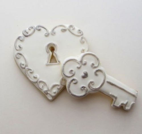 Perfect Ways To Incorporate Vintage Keys Into Your Wedding