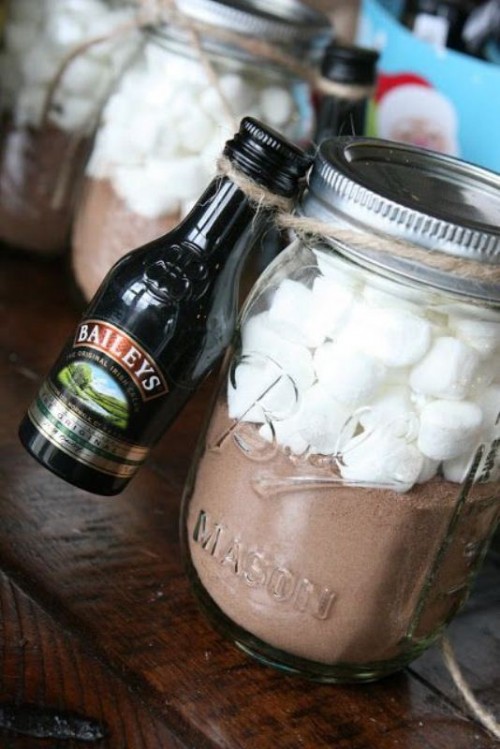 hot cocoa jars with mini Bailey's bottles are amazing to rock as drinkable wedding favors
