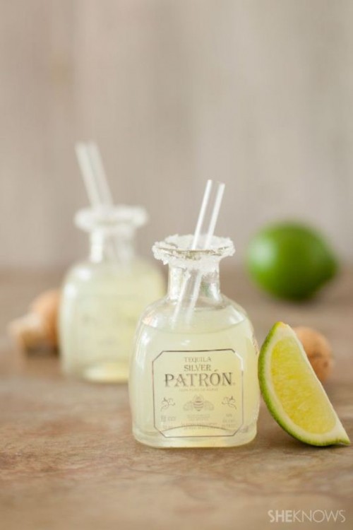 mini bottles with Margarita, salty edges and some lime to enjoy the cocktail are perfect for tropical or Mexican wedding