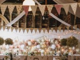 27-sweet-ways-to-decorate-your-wedding-with-pennants-1