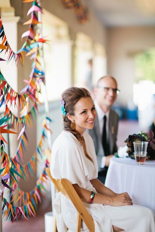Sweet ways to decorate your wedding with pennants  12