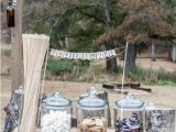 27-sweet-ways-to-decorate-your-wedding-with-pennants-14