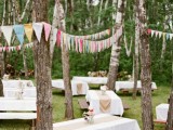 27-sweet-ways-to-decorate-your-wedding-with-pennants-3