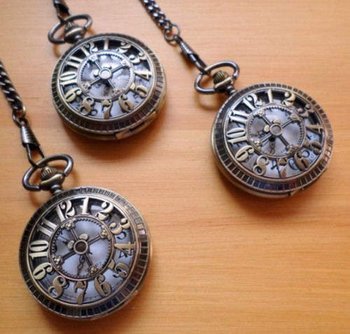 chic pocket clocks are great as accessories for groomsmen, they can rock them at your wedding