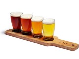 a stand with beer glasses is a lovely idea for groomsmen who enjoy tasting various kinds of beer