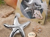 cute metallic starfish will be nice and chic wedding favors that can be used as decor later