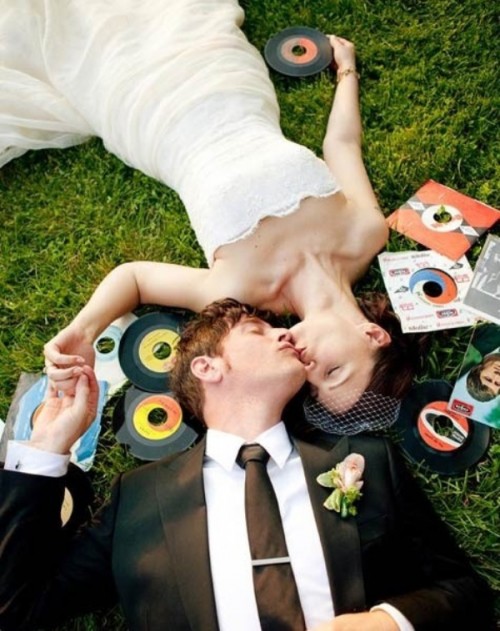 colorful vinyl is an amazing wedding decor or favor idea for a 50s inspired wedding