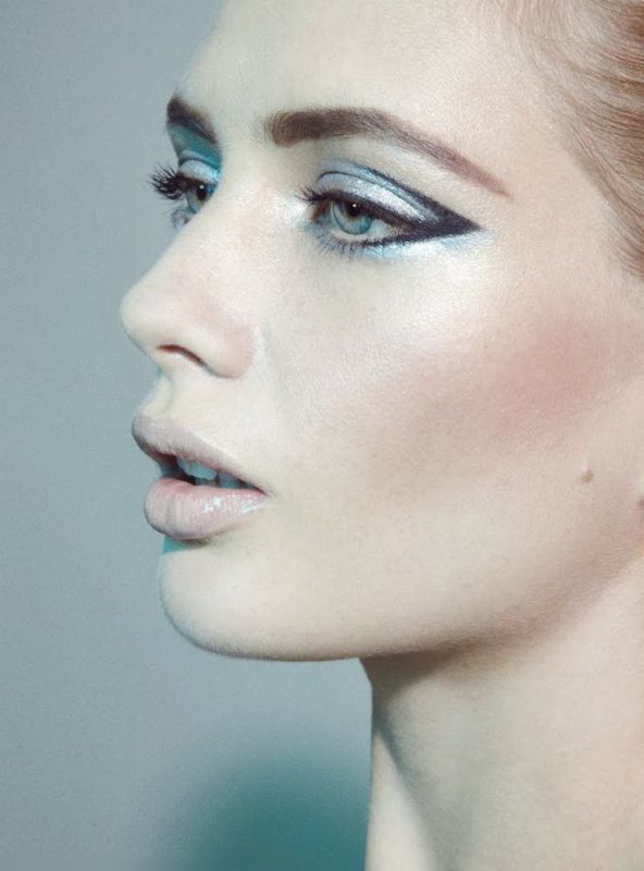 Silver and ice blue eyeshadows are lovely for a refined winter bridal look
