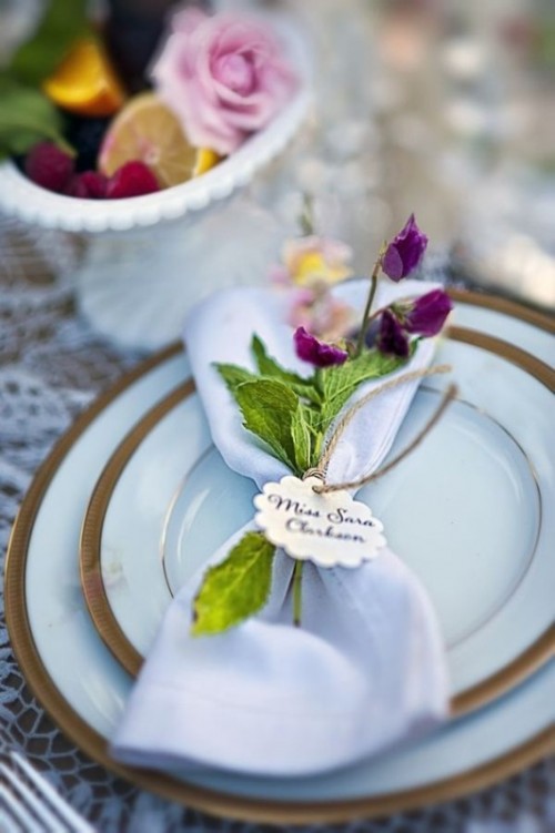 Wonderful Ways To Acсessorize Your Wedding Napkins