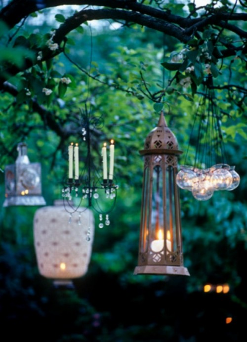 candles and bubble candleholders are refined and chic for a destination wedding, they look refined and beautiful