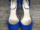 navy shoes with ankle straps and a scallop edge for a bold ‘something blue’ touch in the bridal look