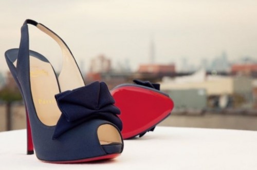 navy wedding shoes with bows and coral bottoms will help you keep the color scheme up