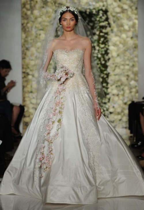 Stunning Wedding Dresses To Feel Like A Princess