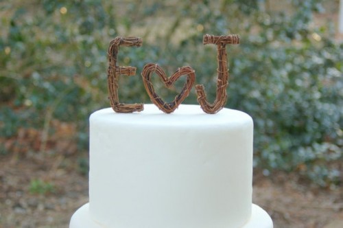 vine monogram and heart cake toppers will be a great fit for a rustic wedding, they will add interest to the simple white cake
