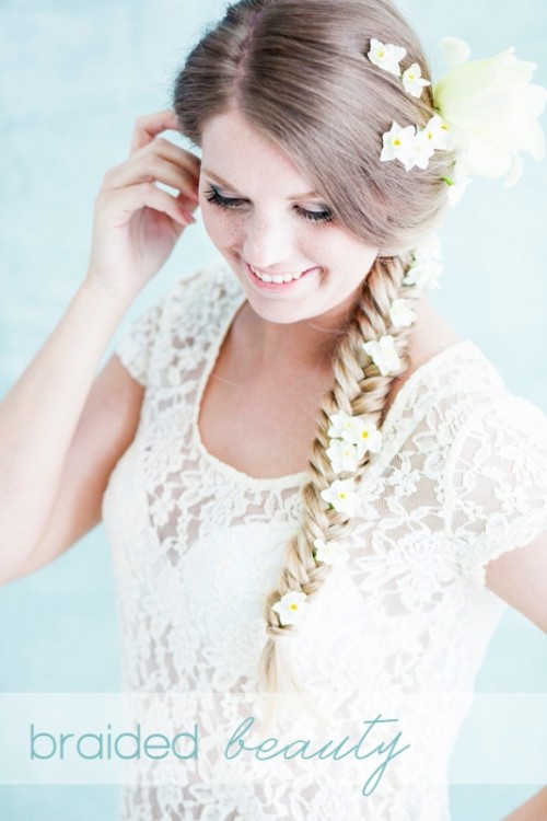 Stylish Ways To Wear Flowers In Your Hair