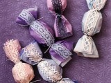 pretty wedding favors – candies packed in bright fabric and with lace touches are amazing for a vintage wedding