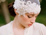 a lace and heavily embellished Juliet cap veil is a creative accessory for a bride who loves 1920s and wants to pull off such a look