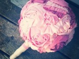 a DIY fabric flower wedding bouquet with a wrap is a bold and cool idea to craft yourself