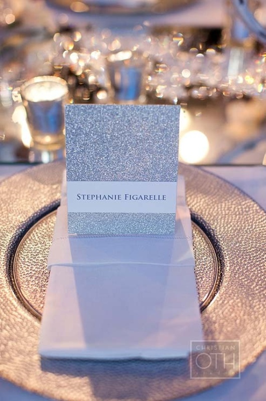 A silver glitter card is a perfect idea for a modern glam wedding and it can make a cool accent any time