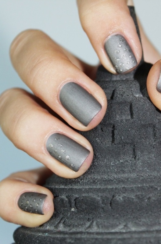 A grey manicure with shiny touches is a cool option for both brides and bridesmaids