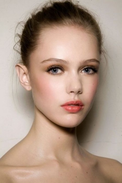 Must Haves For Creating Romantic, Fresh Faced And Modern Bridal Look