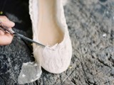 Dreamy DIY Lace Ballet Flats For Brides7