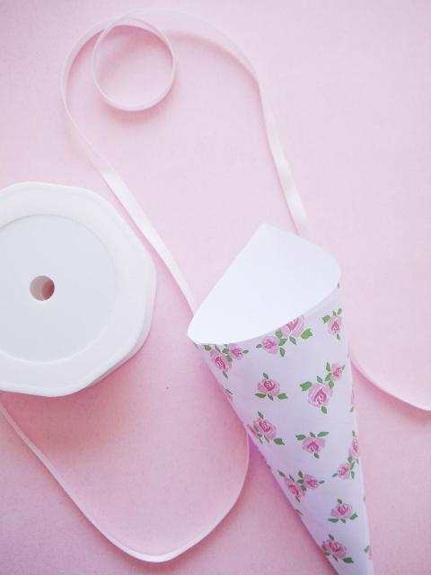 Floral Paper DIY Wedding Confetti Cones