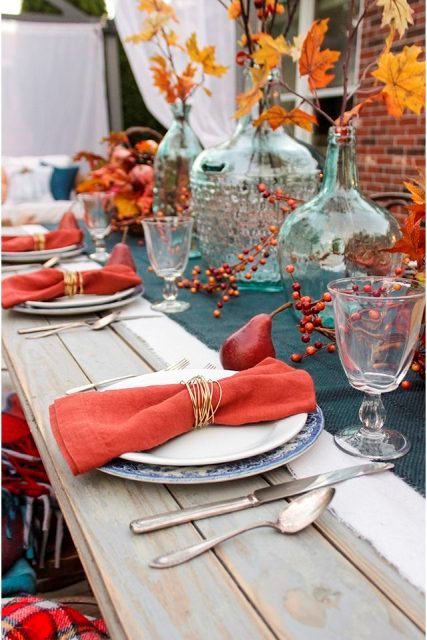 Glamorous DIY Gold Wire Napkin Rings For Fall Weddings