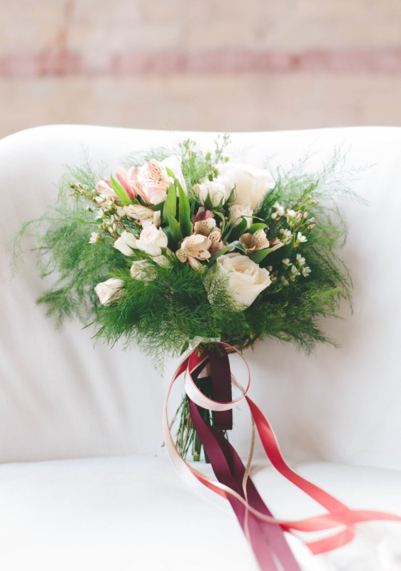 Affordable yet pretty diy fall wedding bouquet  1