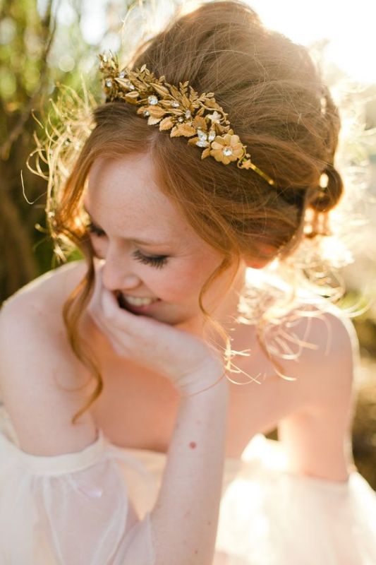 A copper flower rhinestone wedding headpiece for a romantic and elegant vintage bridal look