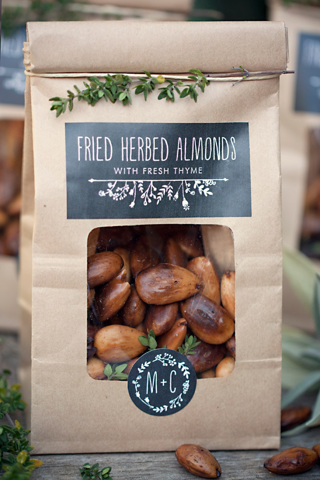 fried almond wedding favors (via evermine)