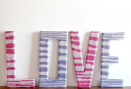 Awesome Diy Yarn Wrapped Love Letters For Your Wedding Reception Decor
