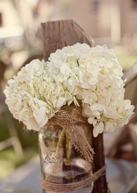 Awesome Ways To Incorporate Hydrangeas Into Your Wedding