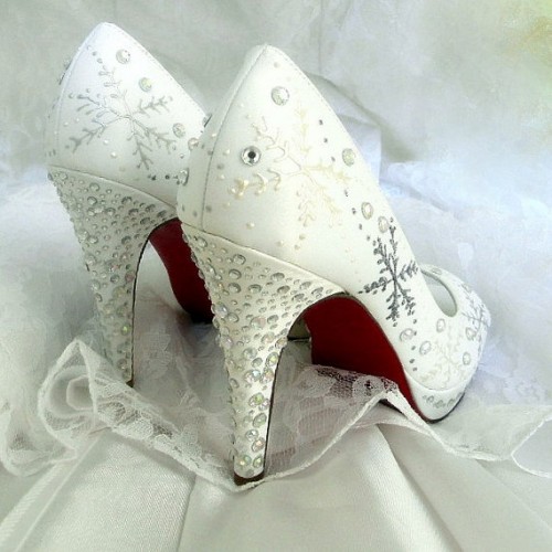 white shoes embellished with sequins, rhinestones and glitter snowflakes for a glam and shiny touch