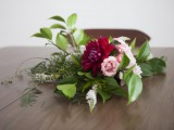 beautiful-and-easy-diy-weeping-wedding-bouquet-1