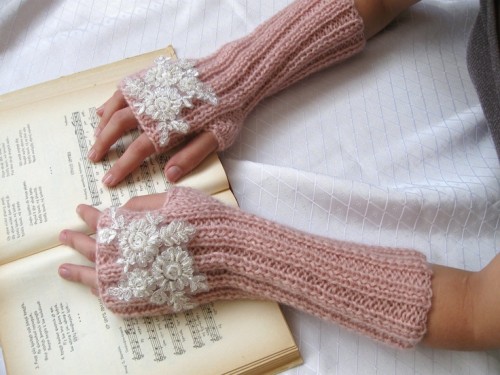 long blush crochet gloves with white crochet flowers are great for a girlish and vintage winter bridal look