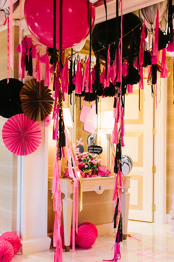 Black pink and gold bachelorette party in las vegas  9