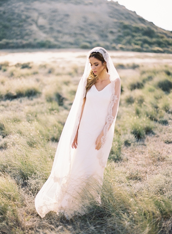 Breathtakingly beautiful spanish wedding inspiration in the desert  10