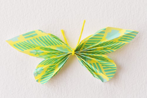 Cheerful And Bright DIY Paper Butterfly Escort Cards