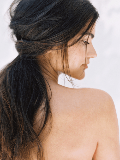 Chic And Messy DIY Half Up Half Down Wedding Hairstyle